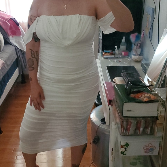 STRAPLESS WITH ROUCHING DRESS - Picture 5 of 5